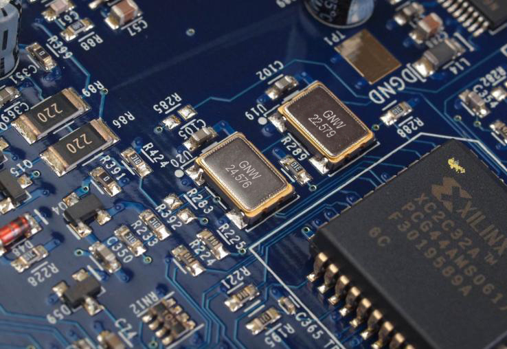 石英晶体的热滞后现象及贴片晶振应用注意事项